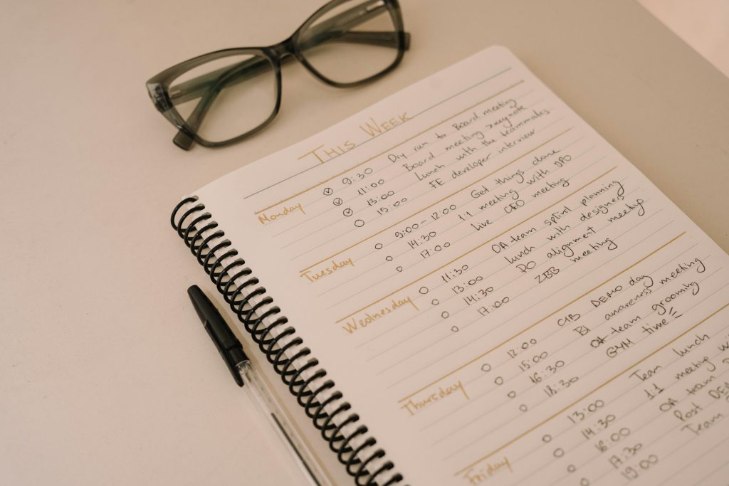 Navigating Workweeks: Your Yearly Breakdown and FAQs